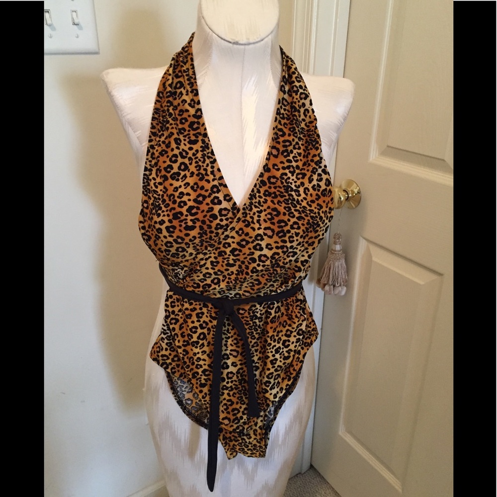 Kushcush swimsuit NEW  size small animal print